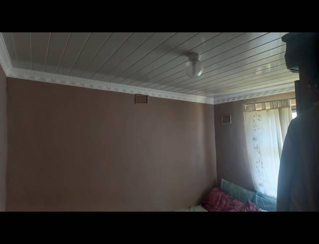 2 BEDROOM HOUSE RENTED IN UMLAZI P